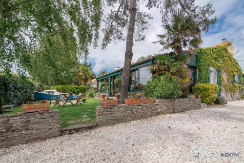 Villa familiale proche plage Thalasso gîte à louer La Birochere