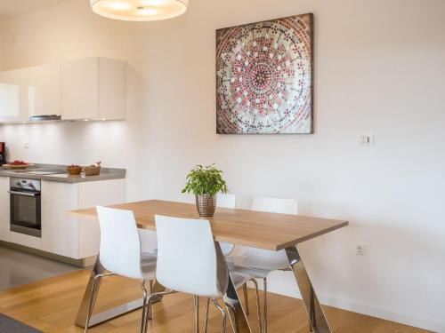 Létesítmények, MAJ - ANA - Luxury Family Apartments with Pool in Materada