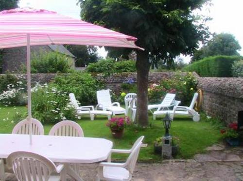 Maison de 2 chambres avec jardin clos et wifi a Plehedel a 5 km de la plage