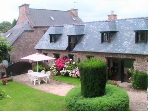 Maison de 2 chambres avec jardin clos et wifi a Plehedel a 5 km de la plage