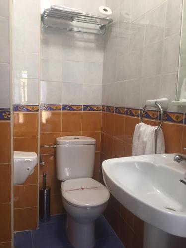 Hotel Covadonga - image 10