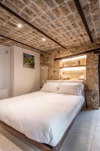 Borgo Baccile by Vini Fantini - image 10