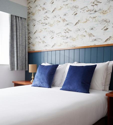 Old Manse Hotel by Greene King Inns - image 2