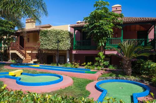 Apartamentos Oasis San Antonio - image 6