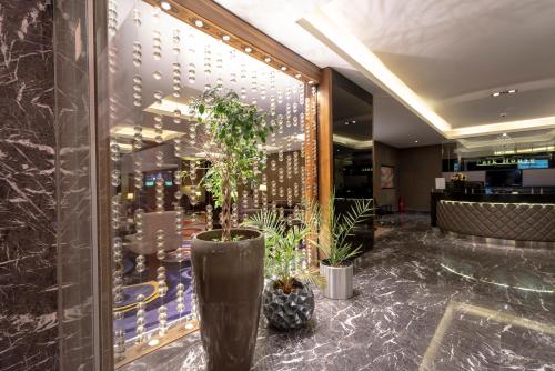 Park House Hotel Suite in Al Wuroud