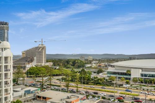 Balcony Unit in Heart of Broadbeach Shops and Dining