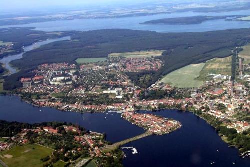Katzensprung zum Wald in Malchow, Deutschland