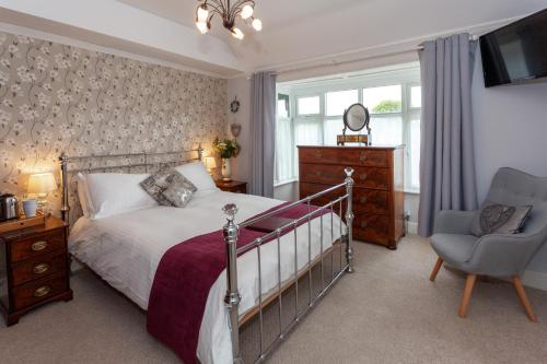 B&B Lyndhurst - Avalon House B&B - Bed and Breakfast Lyndhurst