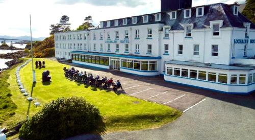 . Lochalsh Hotel with Views to the beautiful Isle of Skye