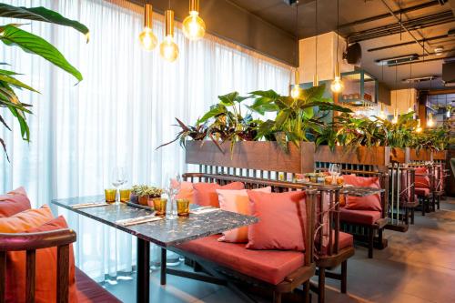 Qbic Hotel Manchester - image 8