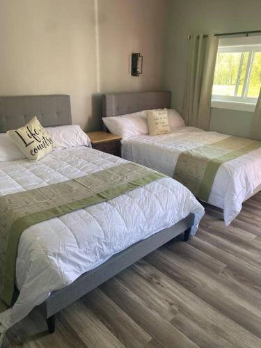 Murphys Law Inn 4 in Hancock (MA)