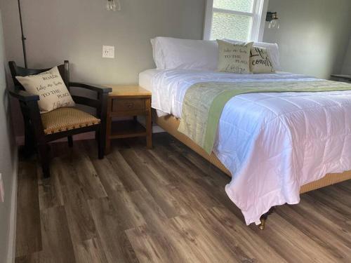 Murphys Law Inn 5 in Hancock (MA)