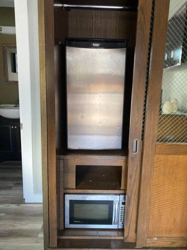 Murphys Law Inn 1 in Hancock (MA)