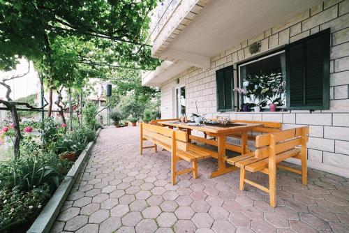 Studio Apartment in Duce with Sea View, Terrace, Air Conditioning, Wi-Fi (4167-2) in Duce