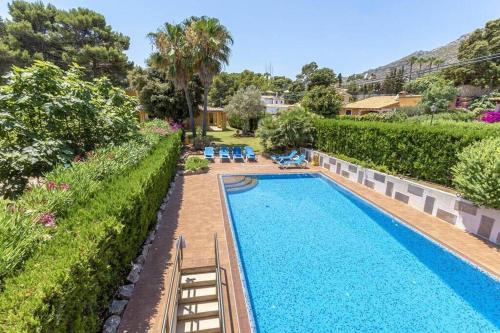 One of the most loved villa 500m from the beach by Renthousing