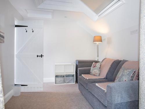 Brook Cottage - image 4