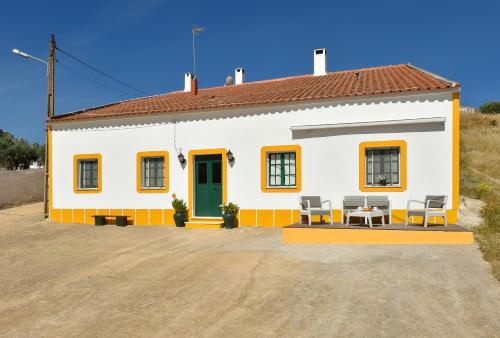 Exterior view, Casa da Aldeia in Alcaria Ruiva