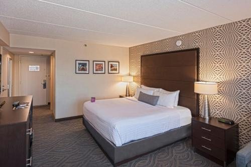 Crowne Plaza Minneapolis International Airport-Mall Of America