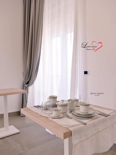 Love inn 2