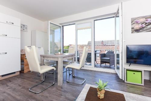 Apartment with Balcony image 7