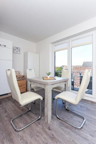 Apartment with Balcony image 6