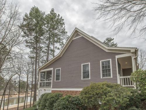 Dock Holidays Stunning lake views from every room and screened porch