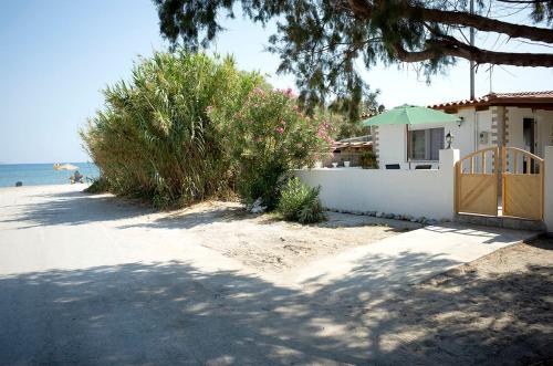 Nadine's house by the sea - Location saisonnière - Istron