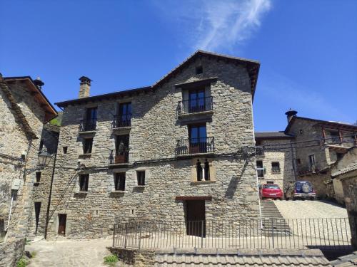 Centro Torla-Ordesa 5pax Apto Miguel - Apartment - Torla