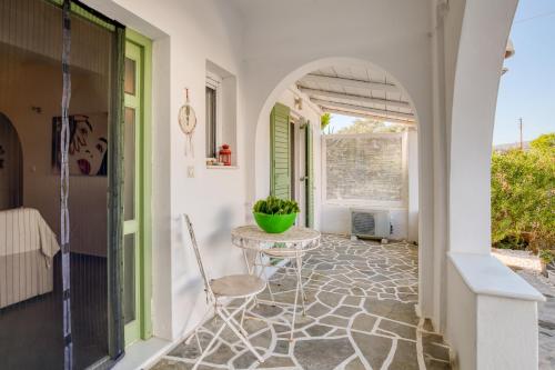 Dahlia Apartments And Studios