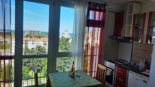 Sea-view apartment