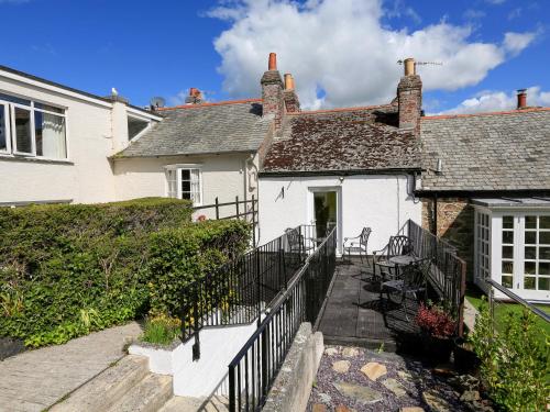 Aune Cottage - image 14