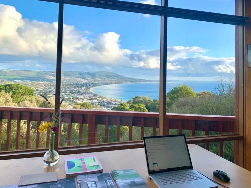Kinoie Mornington - OCEANVIEW