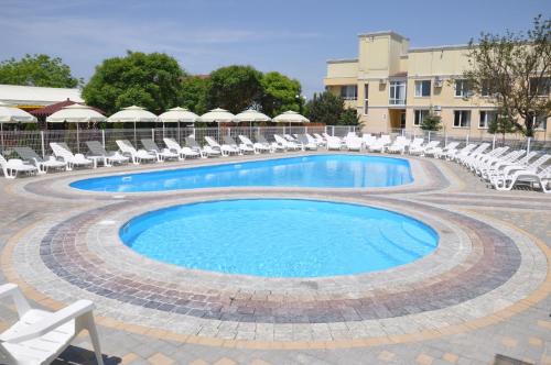 Park Hotel "Feniks" – khách sạn tại Sanzhiika