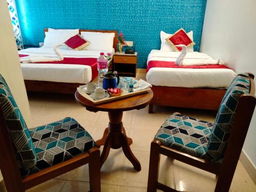 Deluxe Triple Room image 3