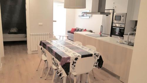  Gros Apartment by Aula, Unterkunft in San Sebastián