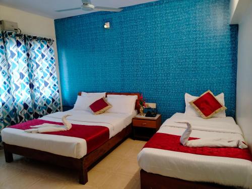 Deluxe Triple Room image 6