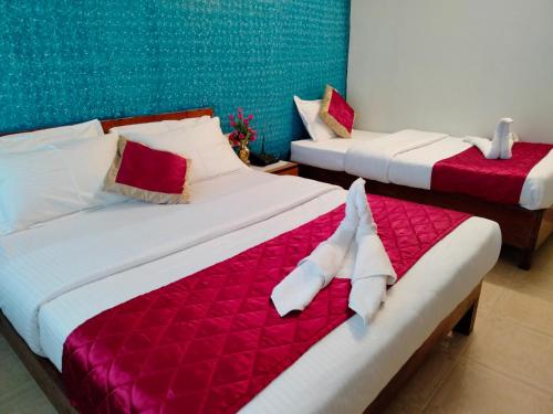 Deluxe Triple Room image 8