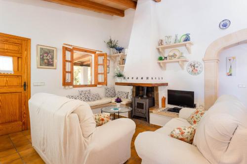 Ca Na Miracles, Villa with pool walking distance to the town