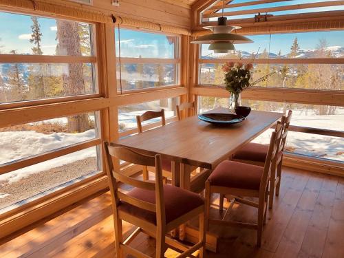Skarehaug - koselig hytte med 3 soverom