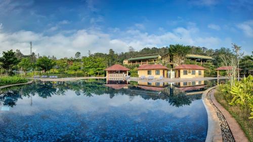 Piscină, Club Mahindra Virajpet - Coorg in Coorg