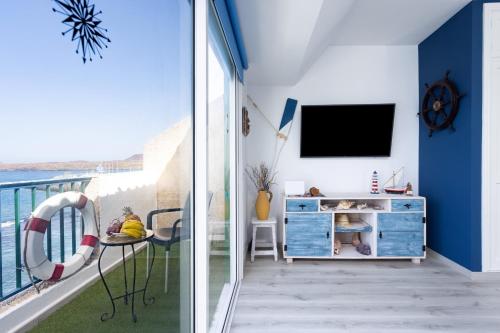  Home2Book Sea Front Attic Las Galletas in Las Galletas