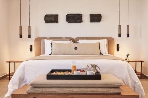 Honeymoon Suite with Private Pool image 9