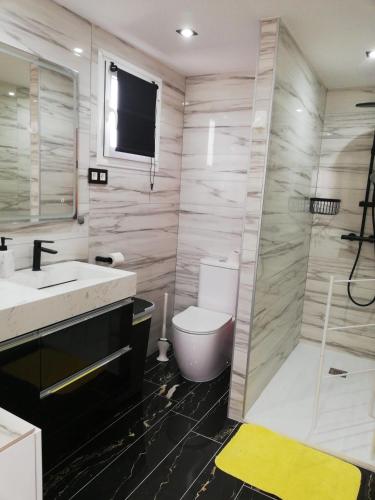 Deluxe Apartment image 5