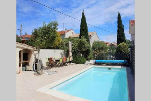 Maison avec piscine en centre ville gîte à louer Béziers
