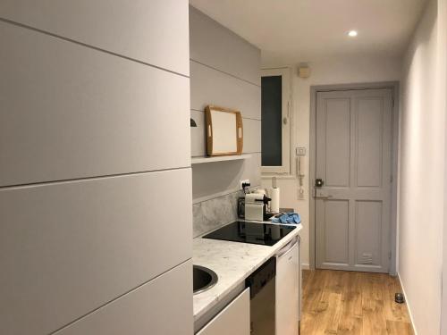 Amazing renovated flat sea front old town Antibes
