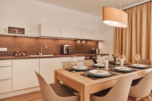 Apartment with Mountain View