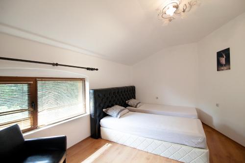 Zara Apartments1