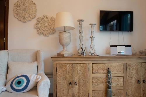 Dandy on the Beach Private Villa with Pool, Parking and Cellar- Sea View