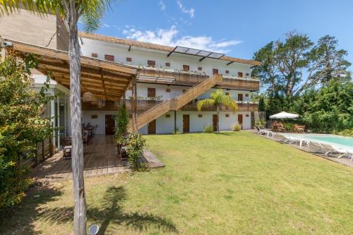 301433791 Live Hotel Boutique (Adults only)