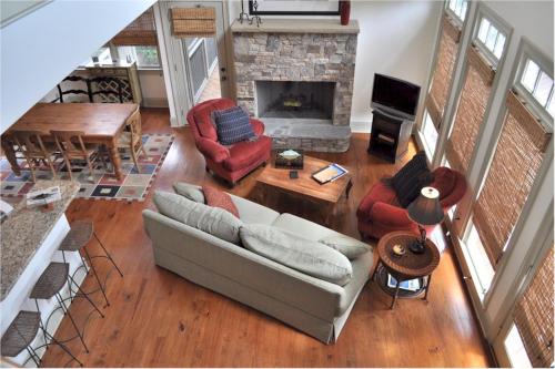 Casa del Lago Luxury Rental Home in Big Canoe - image 6